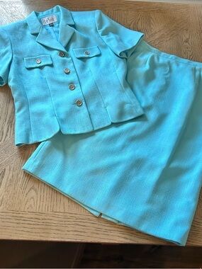 LeSuit Aqua Textured Two-Piece Jacket Set